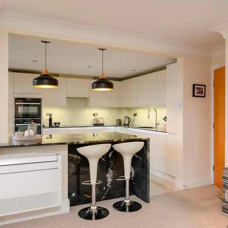 Apartamento Stylish With River Views & Parking York