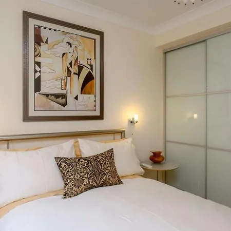 Stylish With River Views & Parking * York