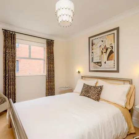 Stylish With River Views & Parking * York
