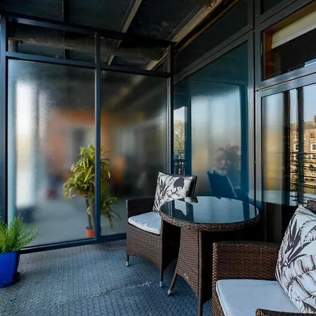 Stylish With River Views & Parking Apartamento *